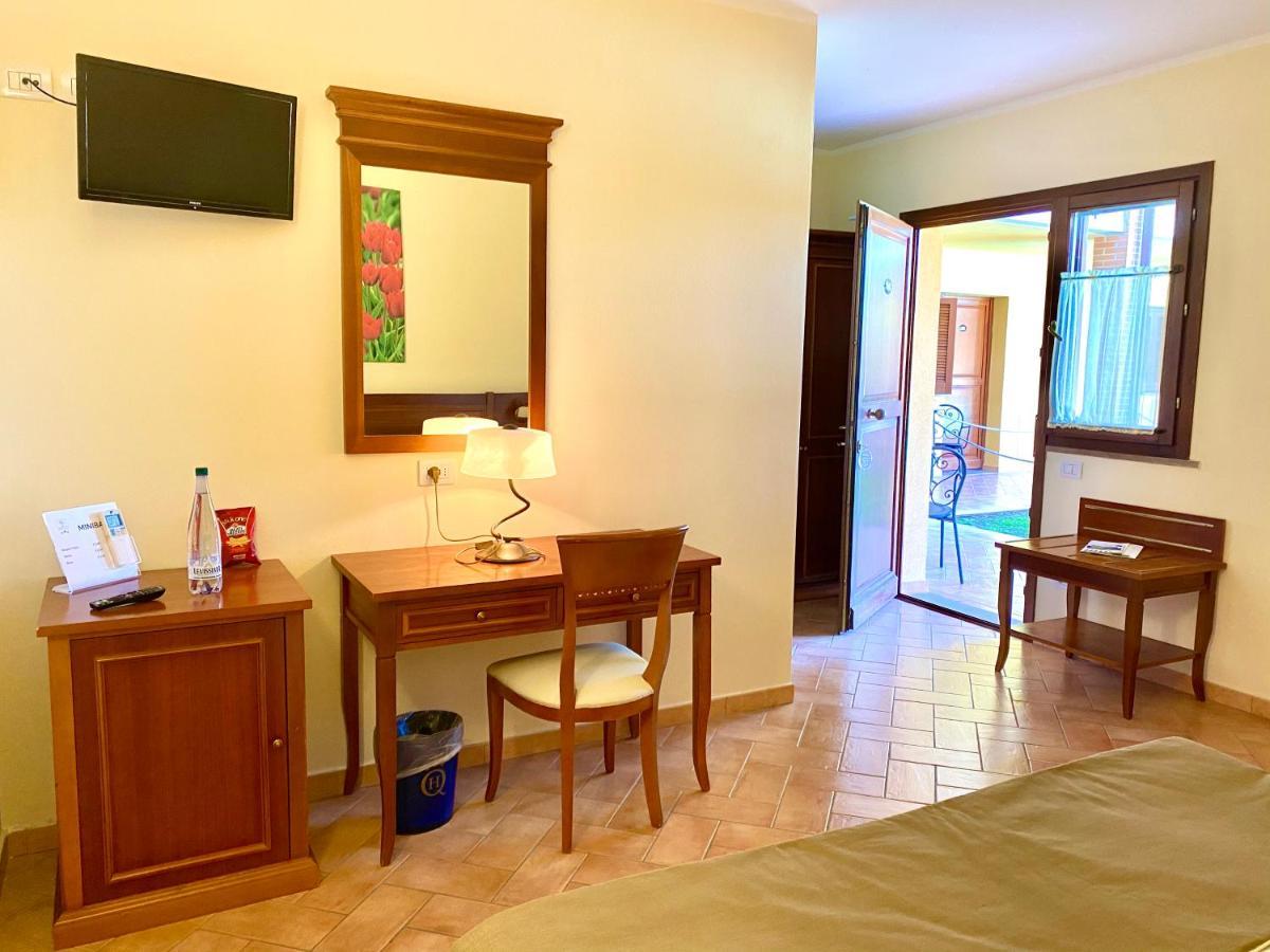 פונטבלנדה Hotel Ristorante Le Querciolaie Dei Ricci מראה חיצוני תמונה