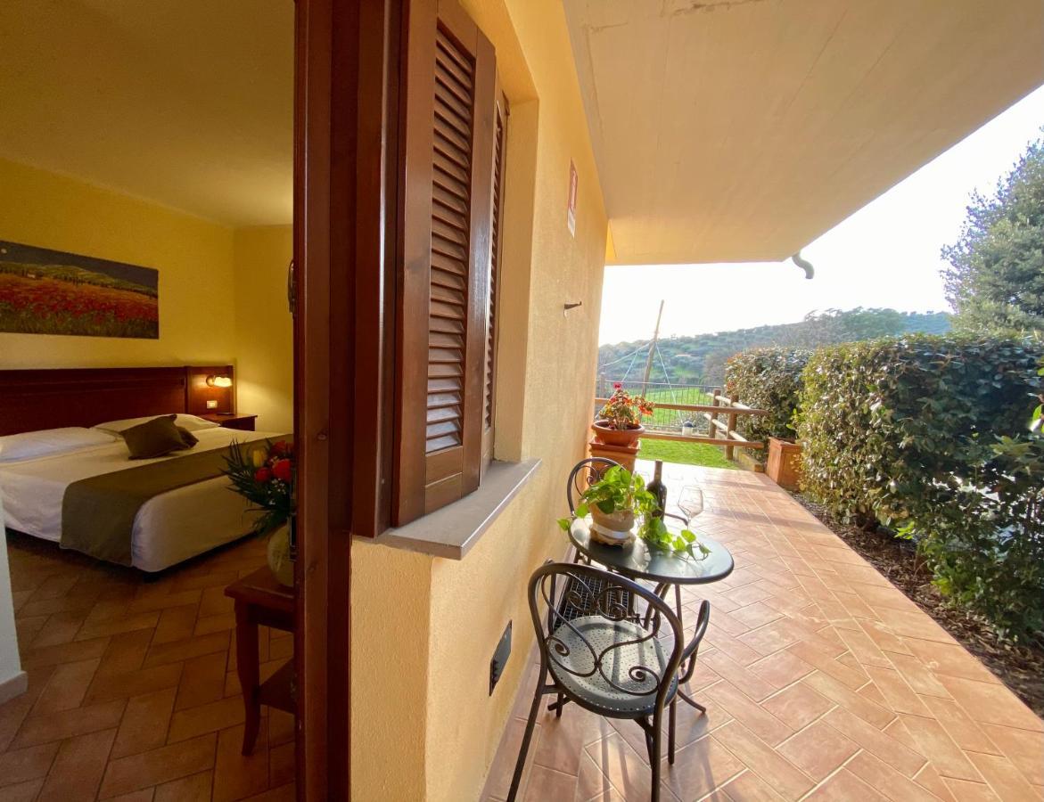 פונטבלנדה Hotel Ristorante Le Querciolaie Dei Ricci מראה חיצוני תמונה