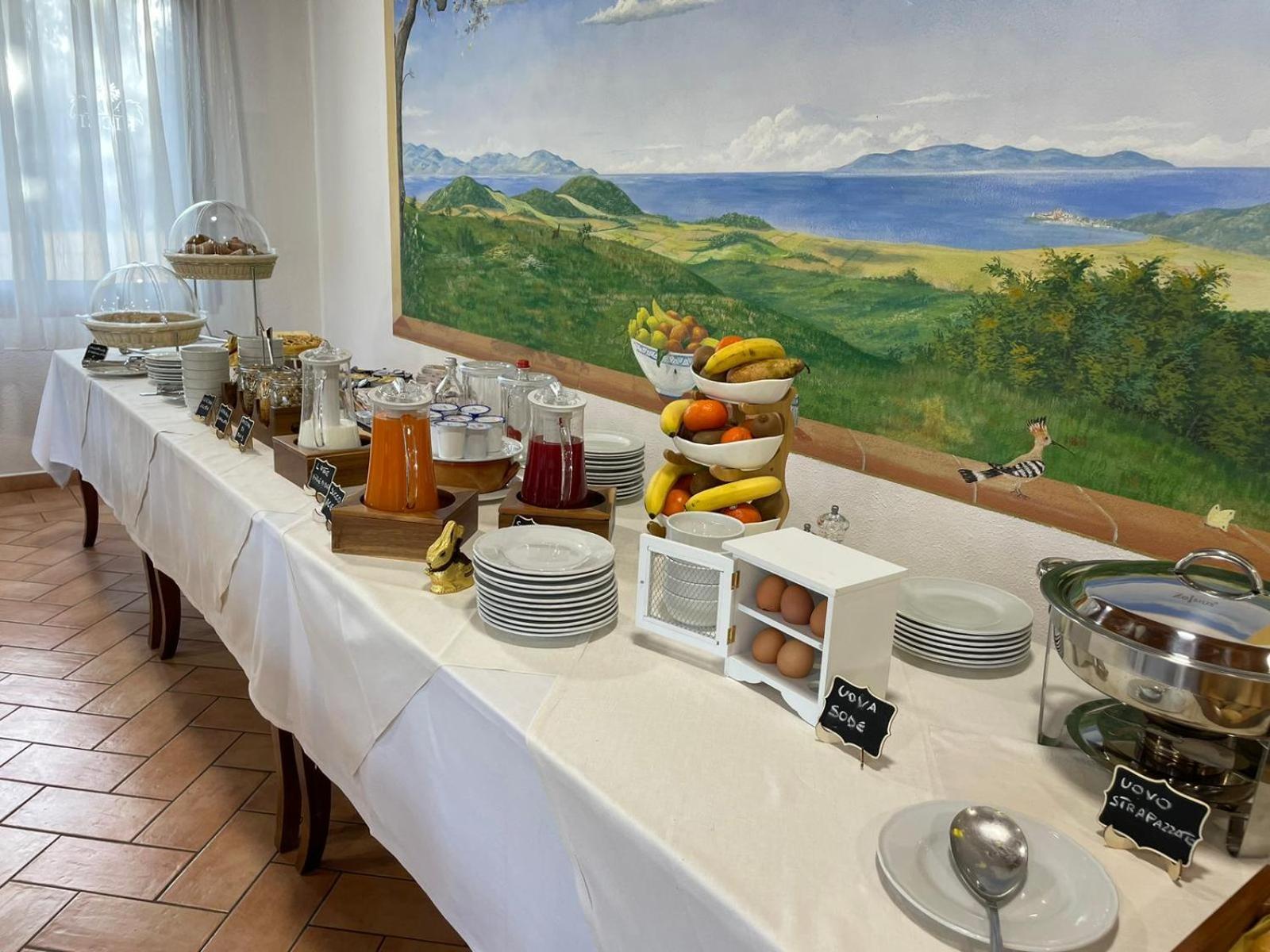 פונטבלנדה Hotel Ristorante Le Querciolaie Dei Ricci מראה חיצוני תמונה