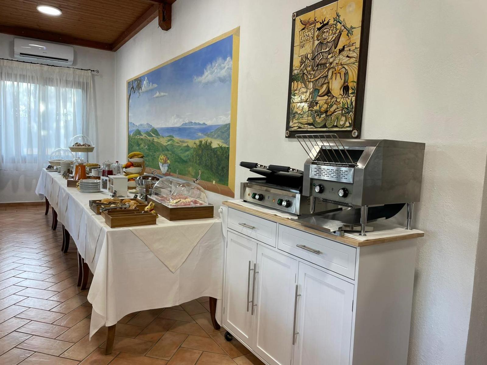 פונטבלנדה Hotel Ristorante Le Querciolaie Dei Ricci מראה חיצוני תמונה