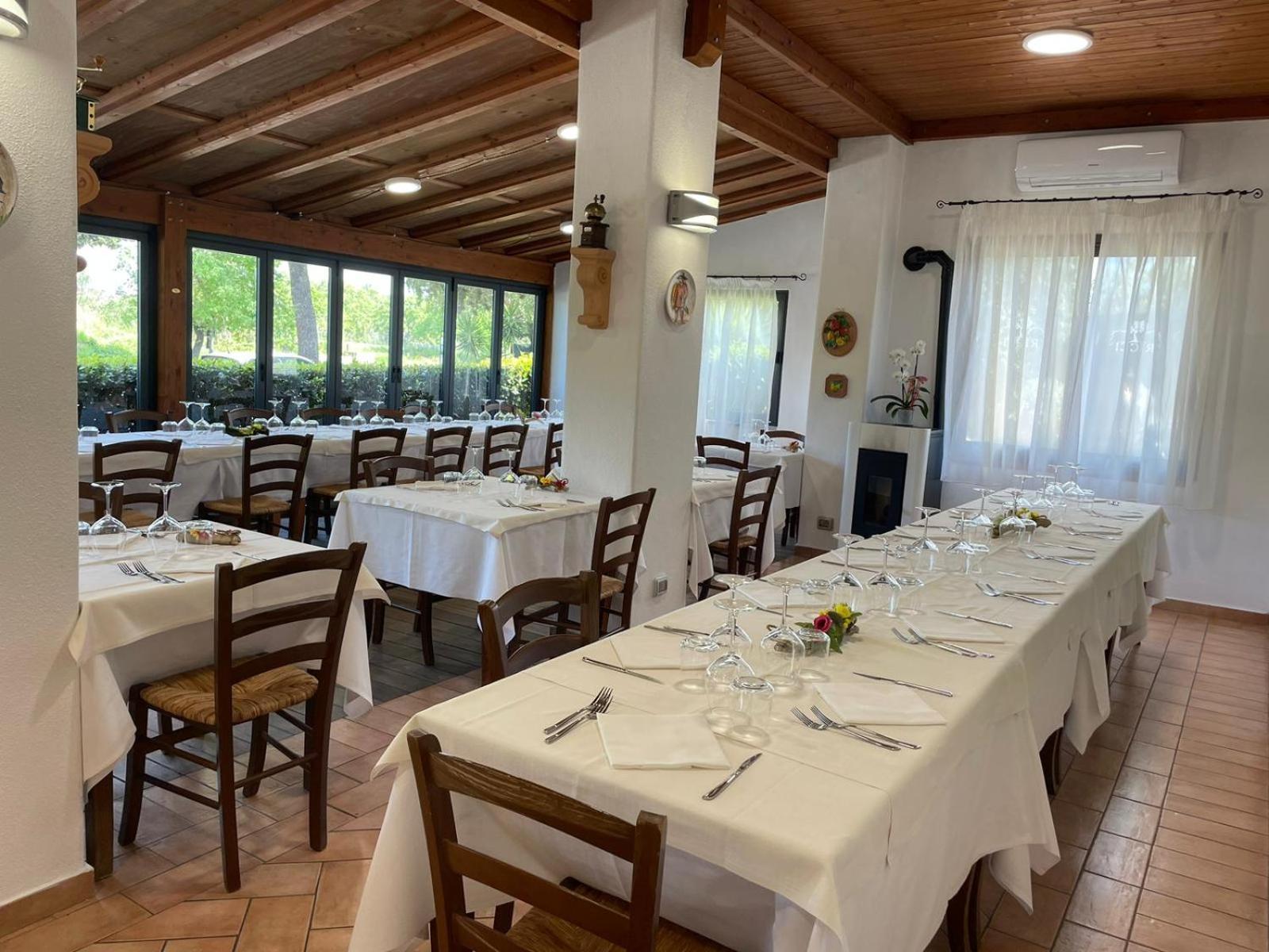 פונטבלנדה Hotel Ristorante Le Querciolaie Dei Ricci מראה חיצוני תמונה