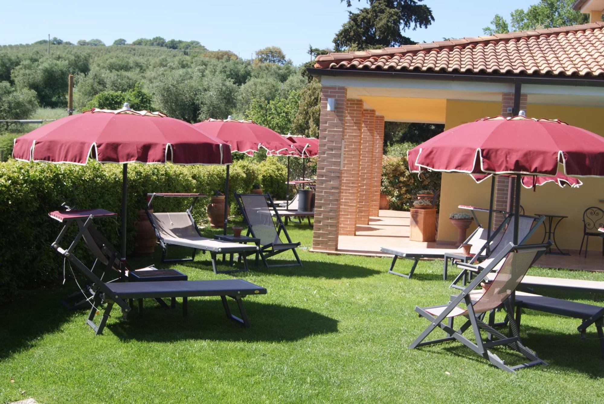 פונטבלנדה Hotel Ristorante Le Querciolaie Dei Ricci מראה חיצוני תמונה