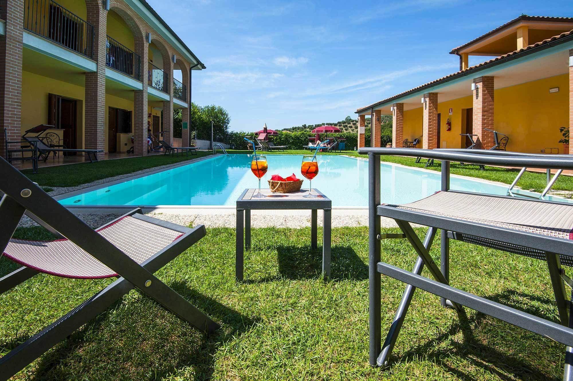 פונטבלנדה Hotel Ristorante Le Querciolaie Dei Ricci מראה חיצוני תמונה